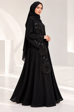 Bild in den Galerie-Viewer laden, Noir Fleur – Luxury Black Abaya with 3D Floral Appliqué & Beaded Embroidery