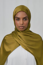 Load image into Gallery viewer, Silk | Goldish