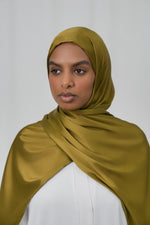 Load image into Gallery viewer, Silk | Goldish