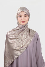 Load image into Gallery viewer, Luxury Hijab | Golden Tapu