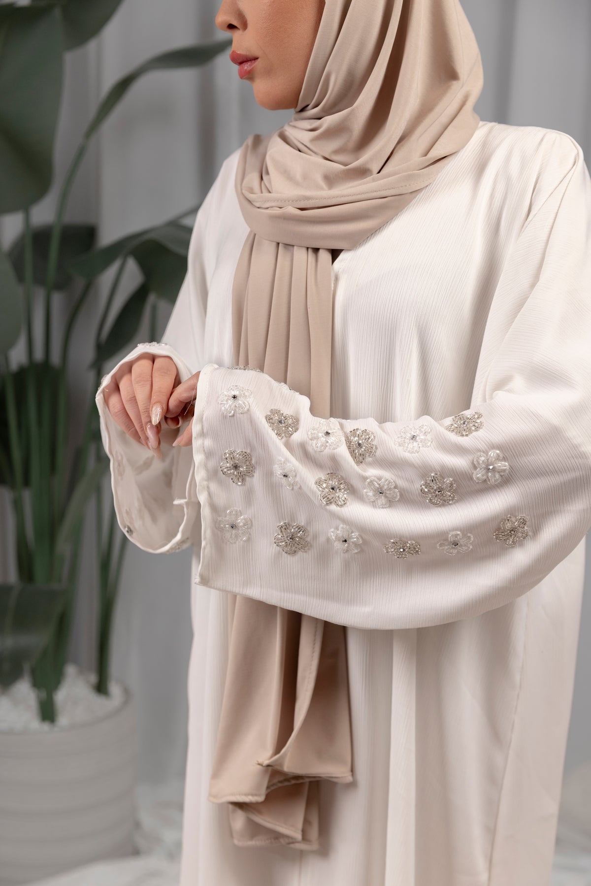 Aya Abaya - White