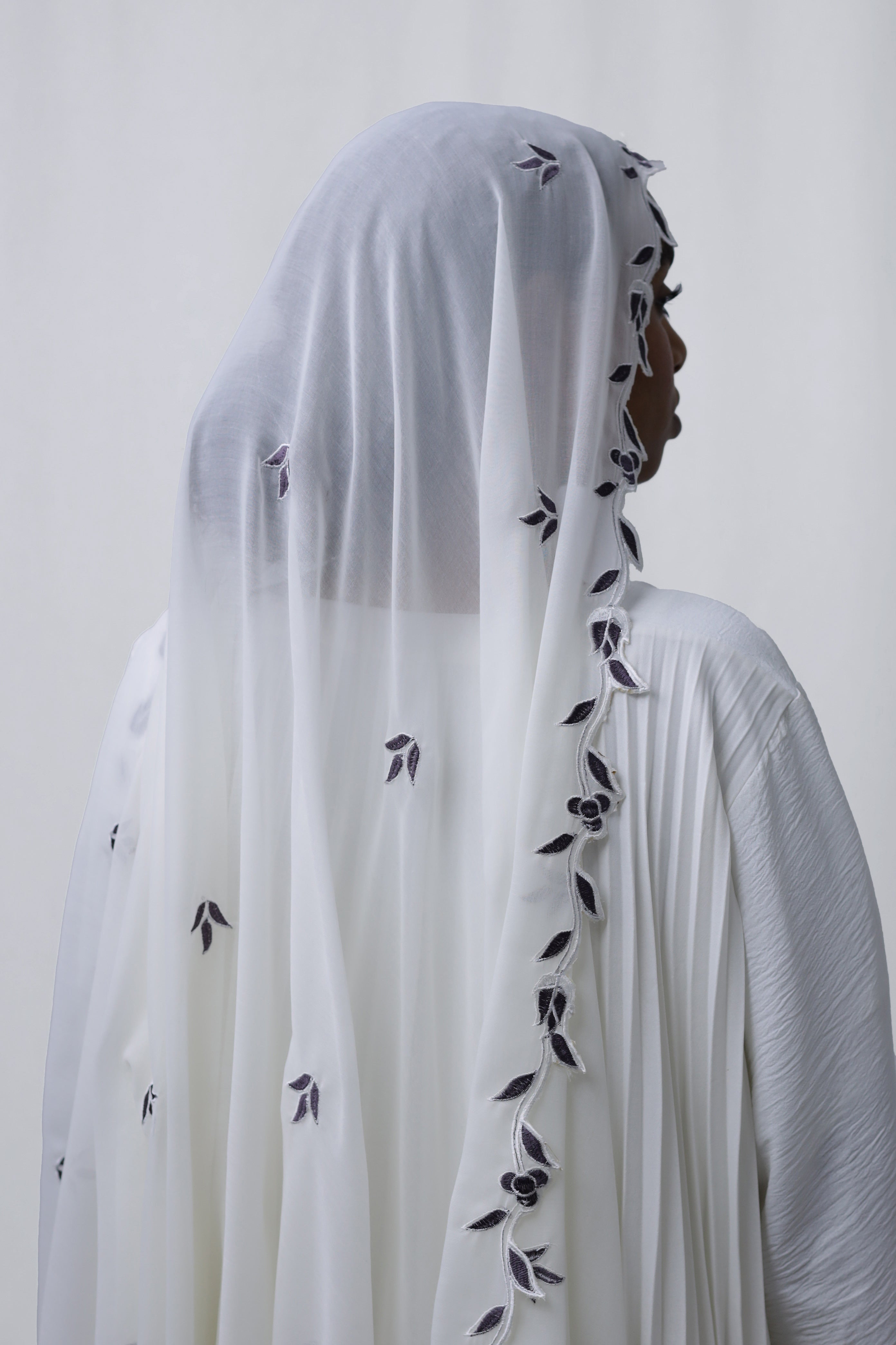 Embrodery | White