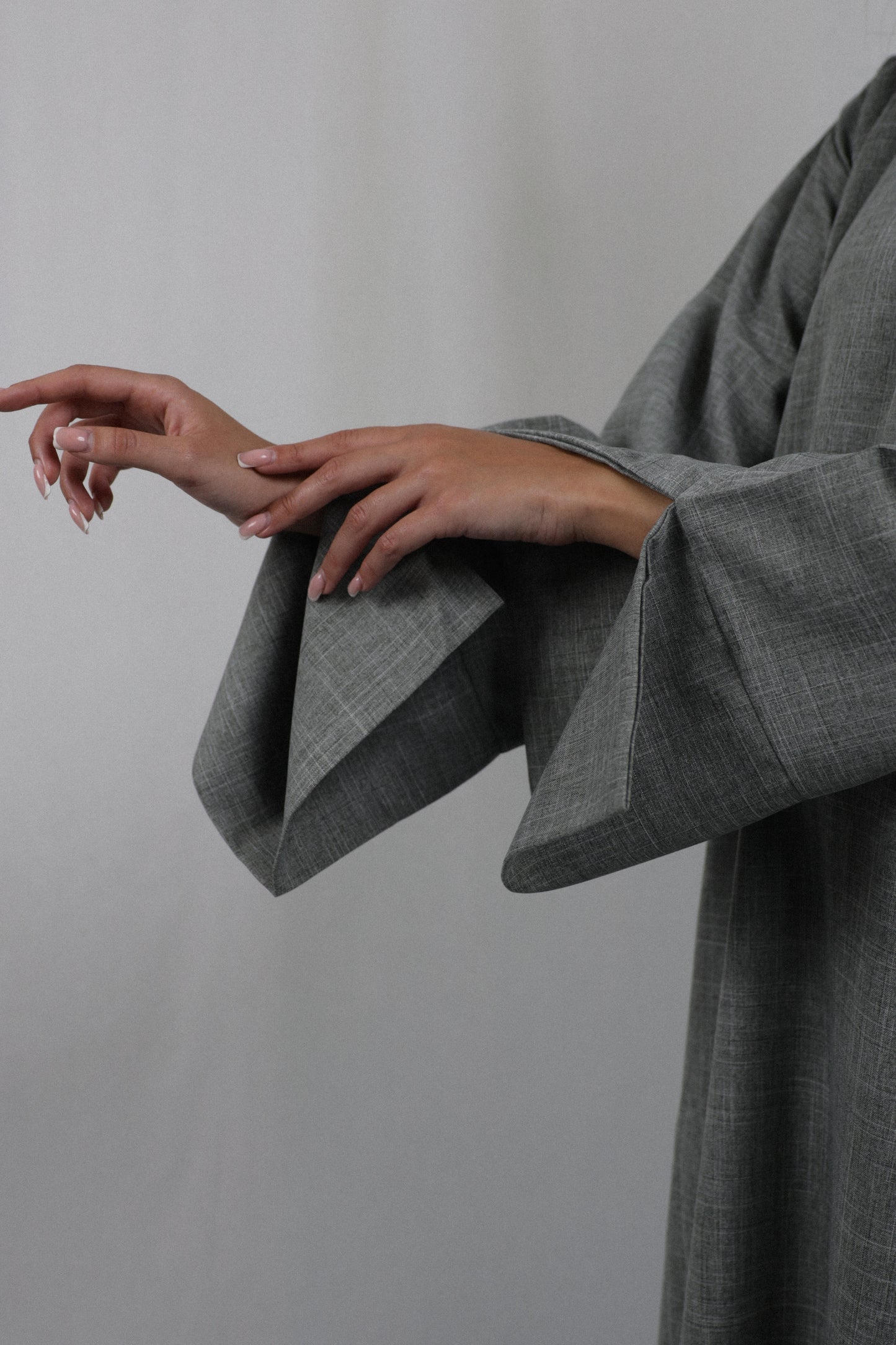 Linen Pocket Abaya | Greeneige