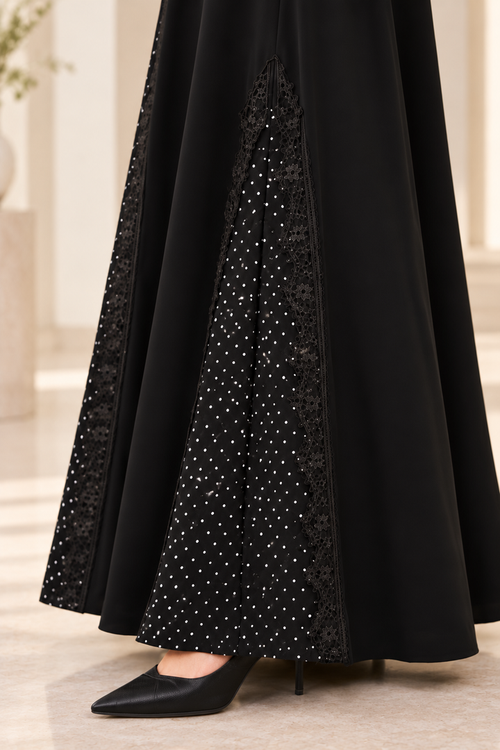 Élodie Noir – Luxury Polka-Dot Lace Abaya
