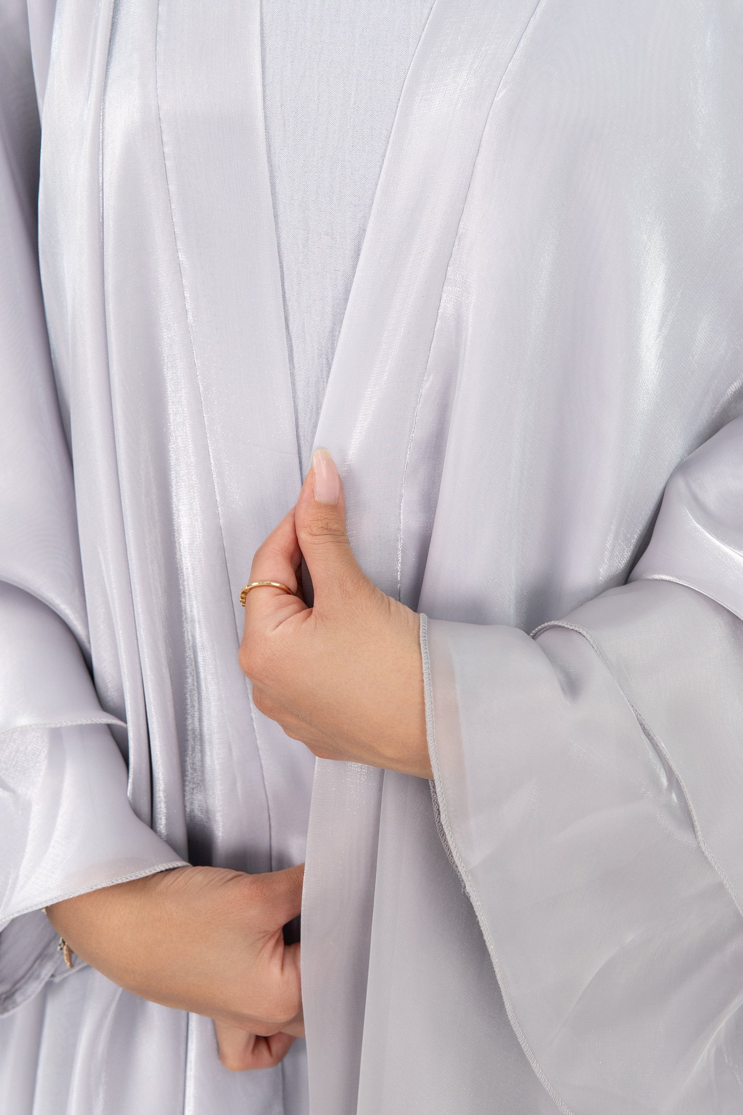Dreamy Abaya - Soft Silver