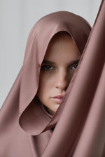 Load image into Gallery viewer, Silk | Rusty
