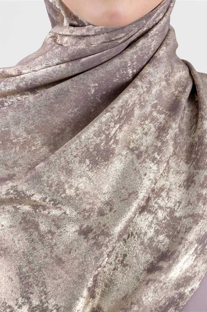 Luxury Hijab | Golden Tapu