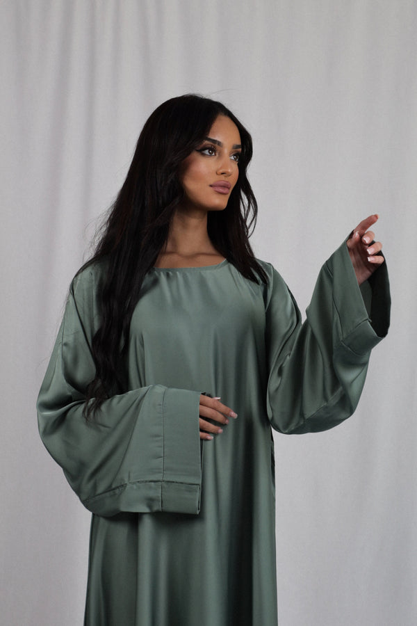 Satin Basic | Emerald Green