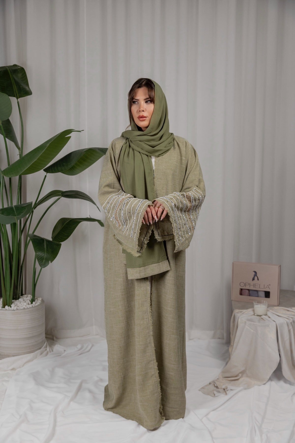 Pearl Linen Abaya - Green