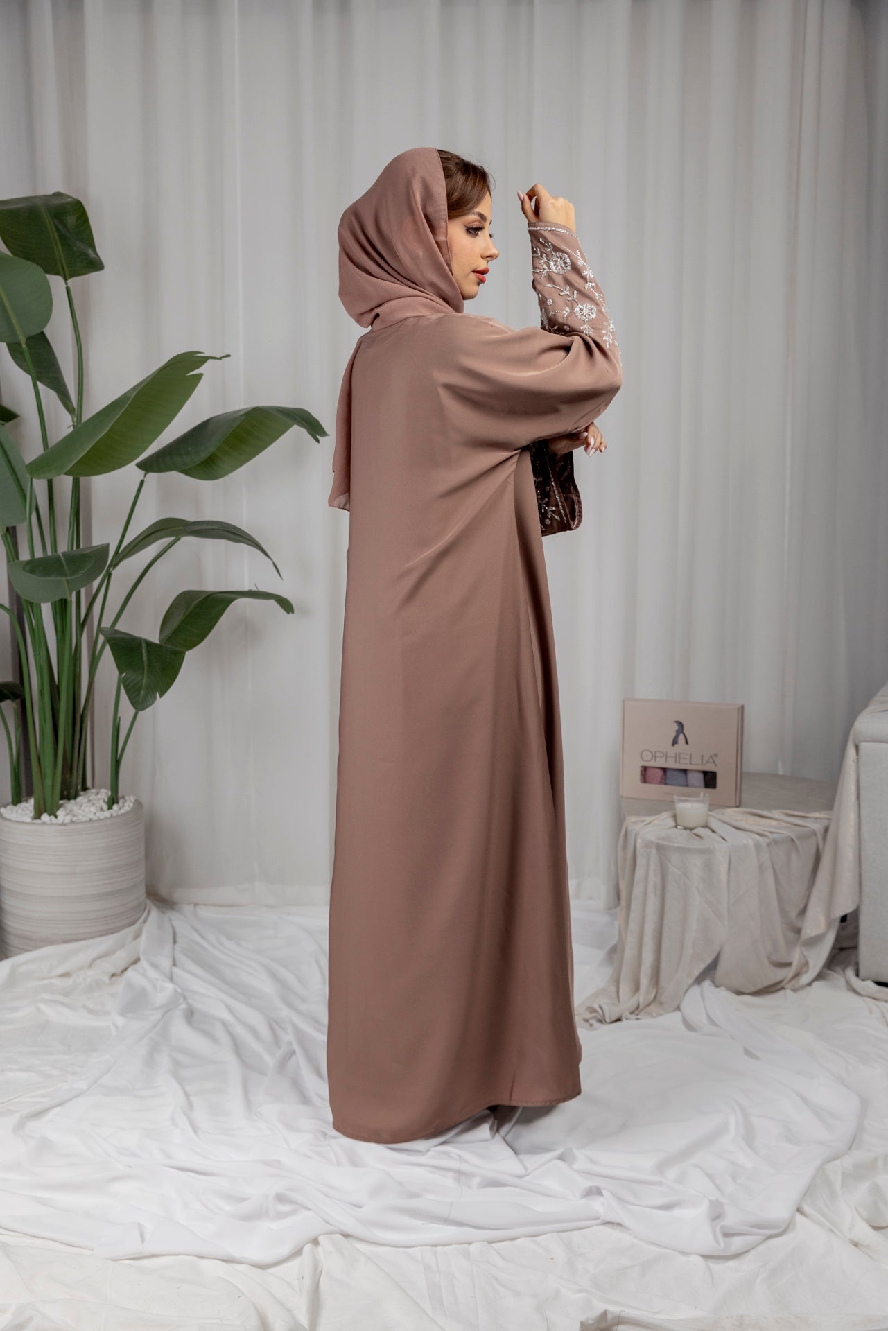 Maia Abaya - Pink