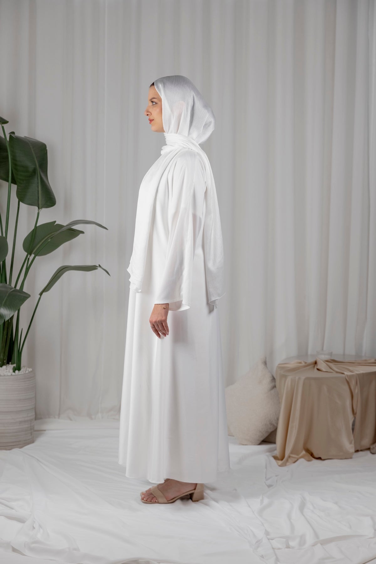 Raina Abaya - White