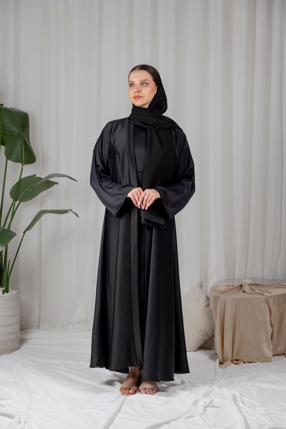 Raina Abaya - Black