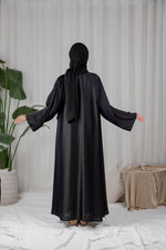 Charger l&#39;image dans la visionneuse de galerie, Raina Abaya | Black
