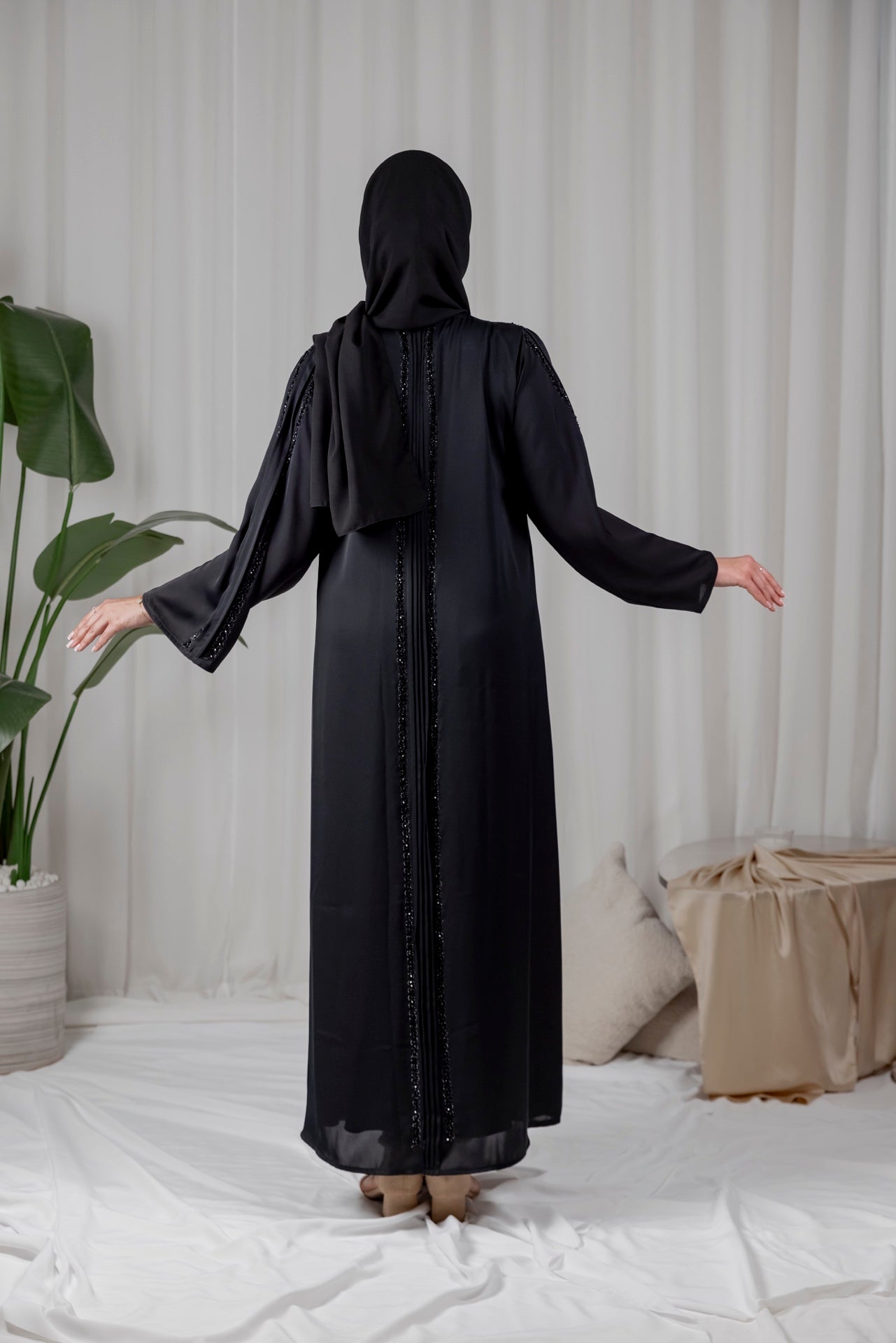 Leen Abaya - Black