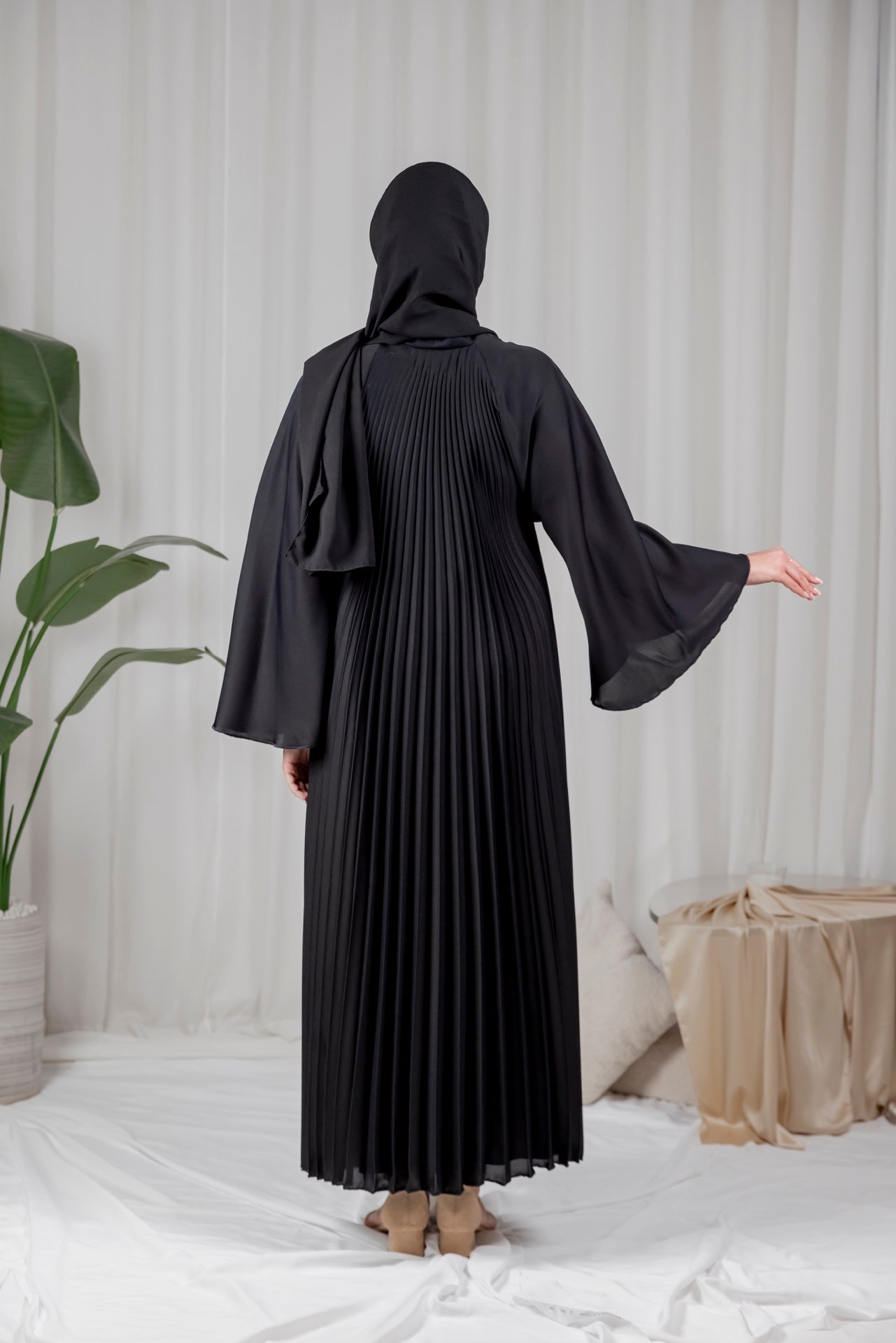 Lilium Abaya - Black