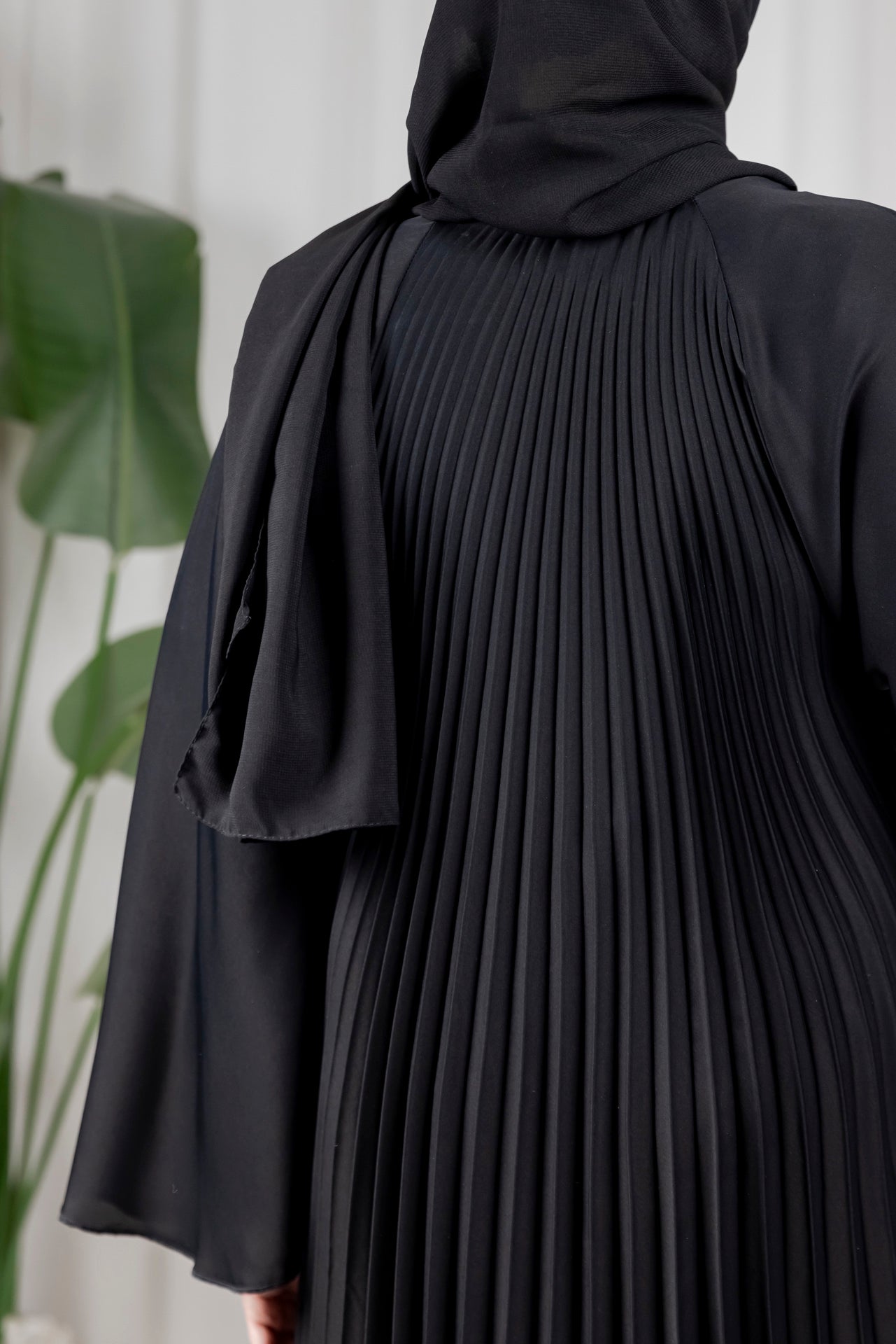 Lilium Abaya - Black