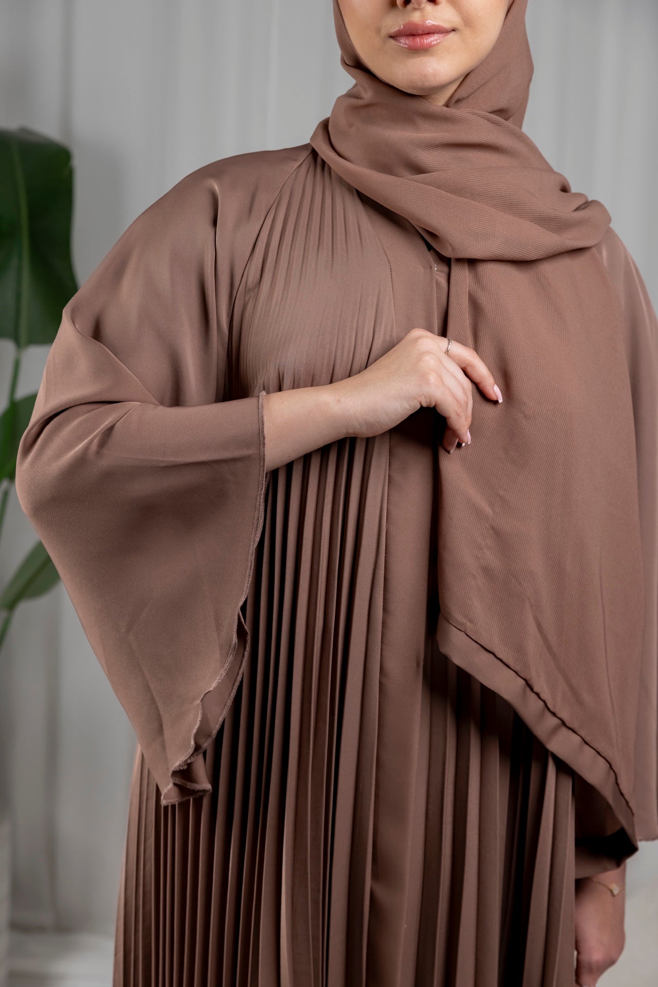 Lilium Abaya - Brown