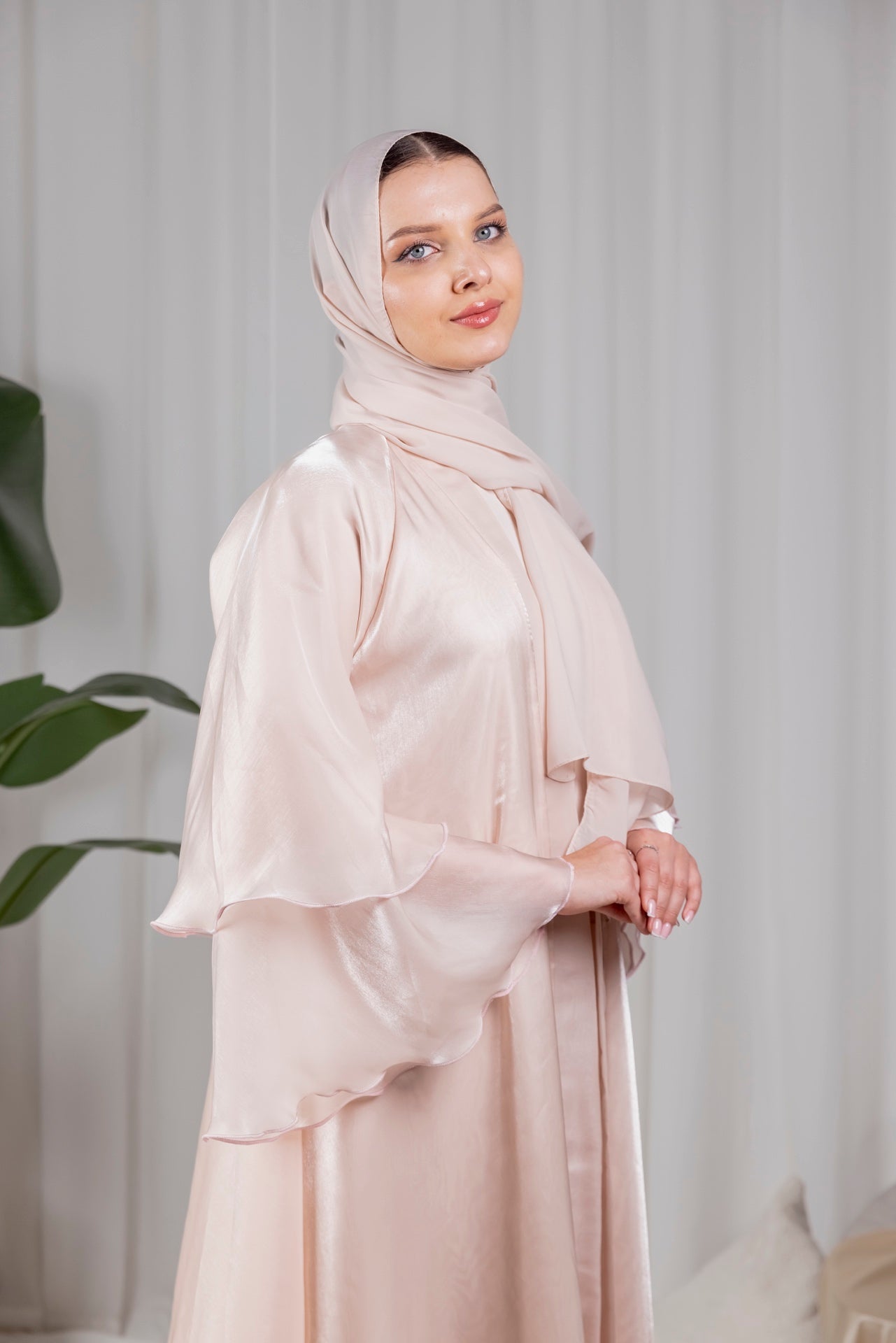 Dreamy Abaya - Pink