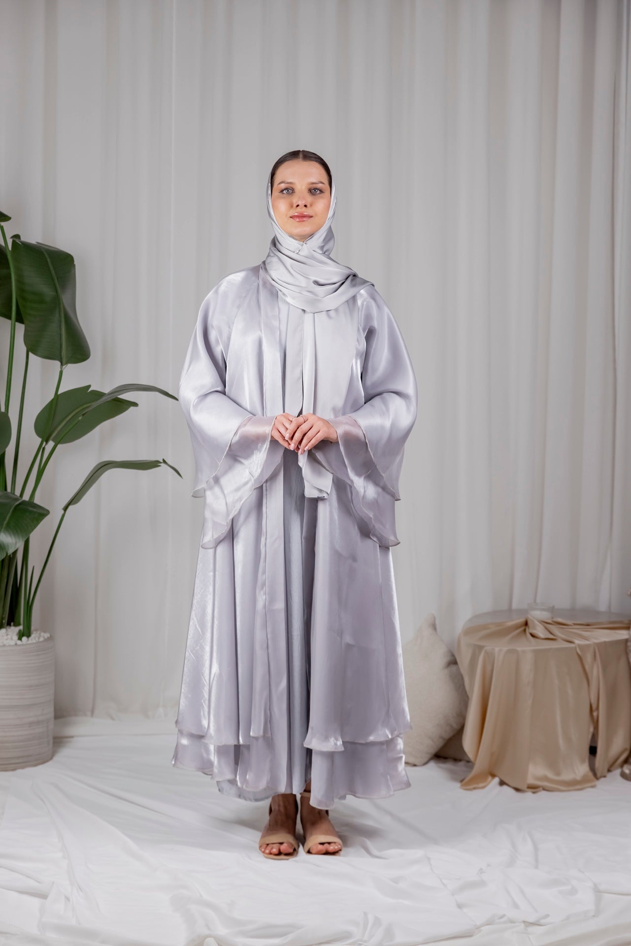 Dreamy Abaya - Grey